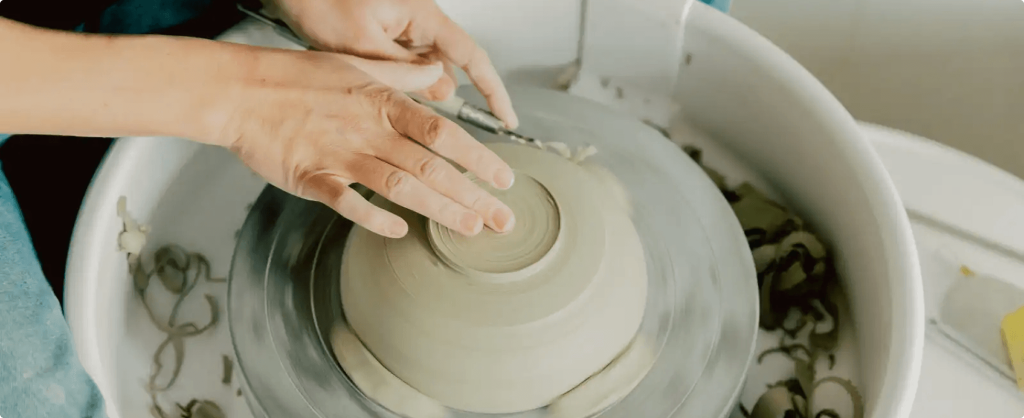 The art of Minimalist Pottery